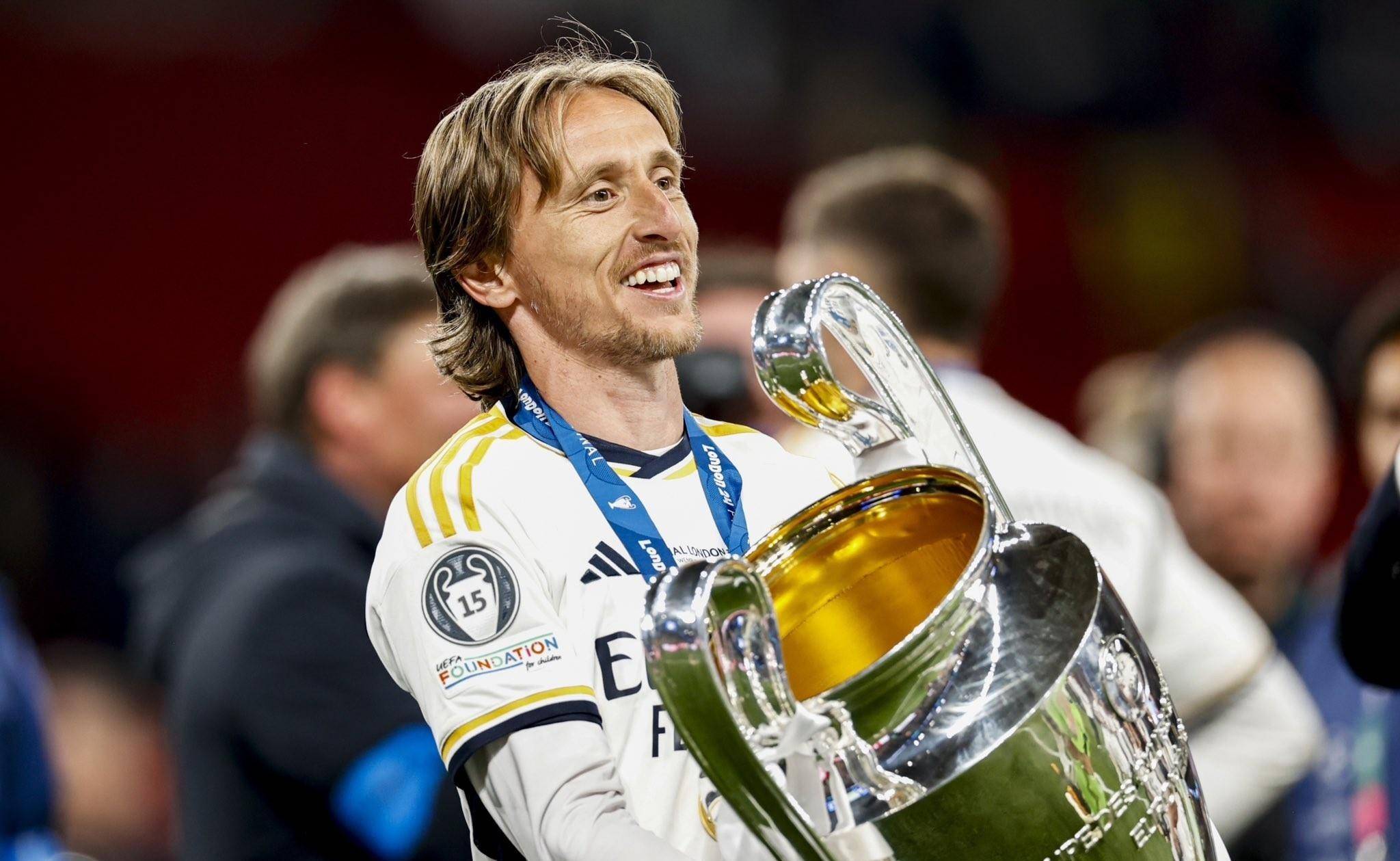 400 万人口小国，走出个世界第一中场！莫德里奇写就足坛最牛奇迹